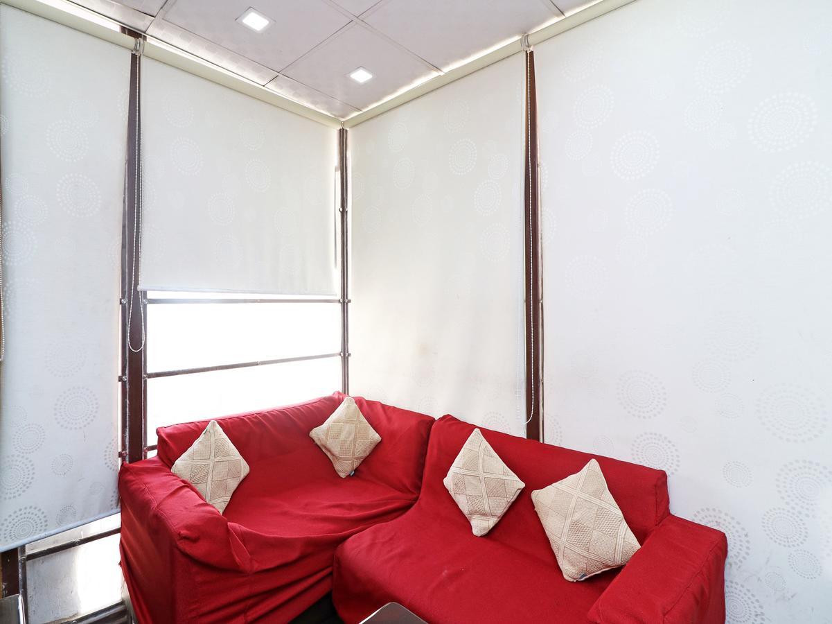 Oyo 13451 Star Corporate Avenue Hotel New Delhi Ngoại thất bức ảnh