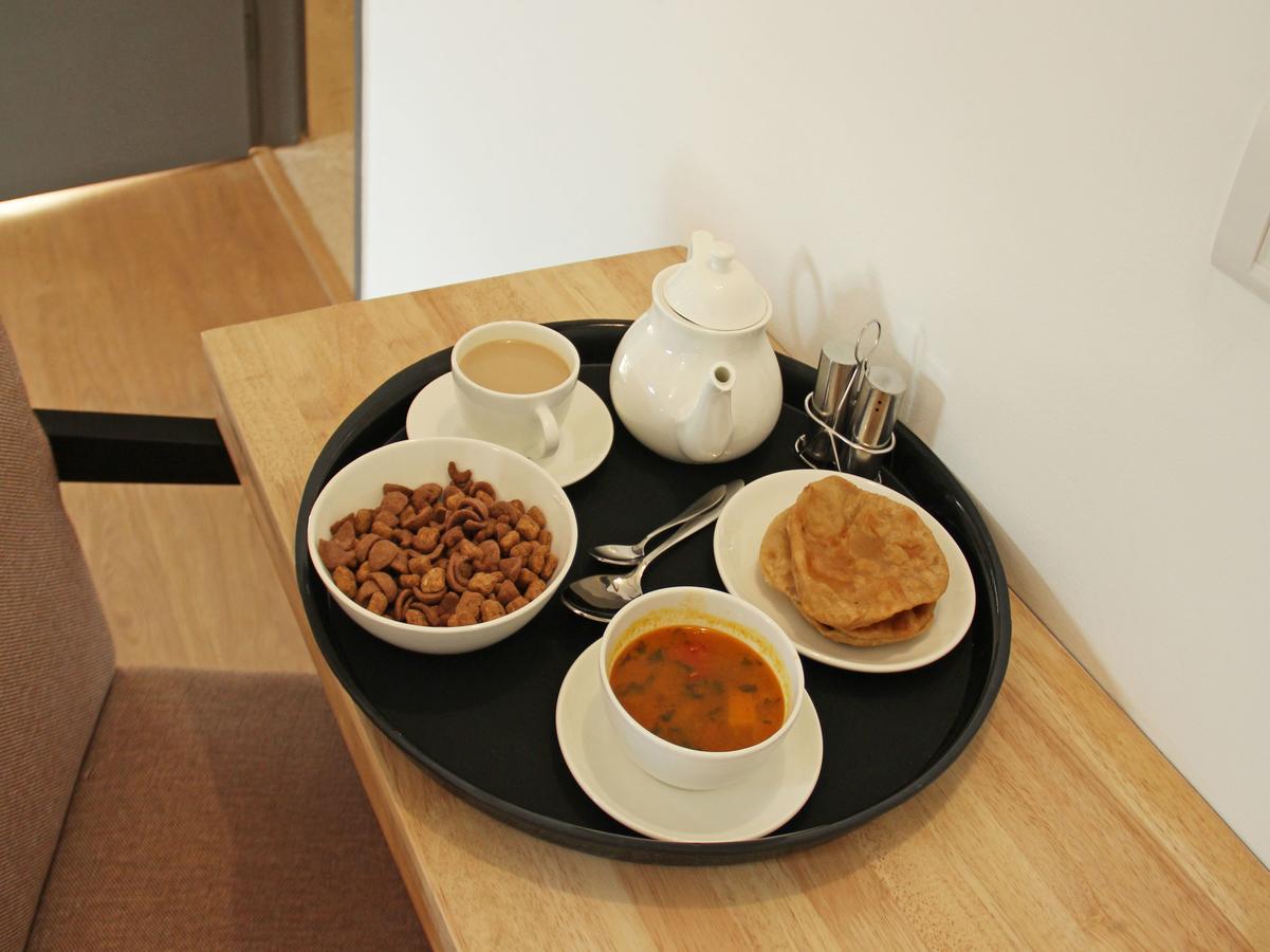 Oyo 13451 Star Corporate Avenue Hotel New Delhi Ngoại thất bức ảnh