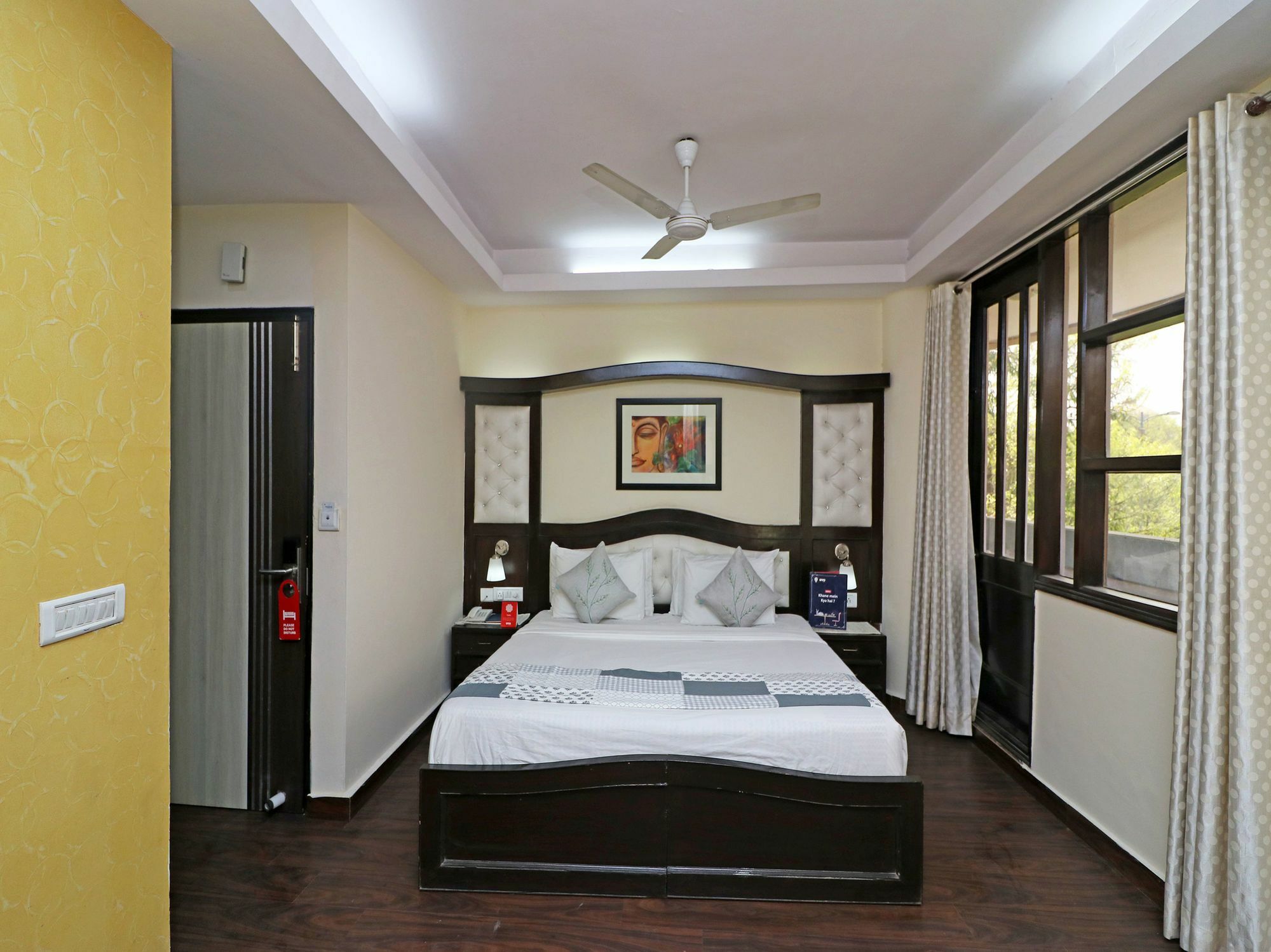 Oyo 13451 Star Corporate Avenue Hotel New Delhi Ngoại thất bức ảnh