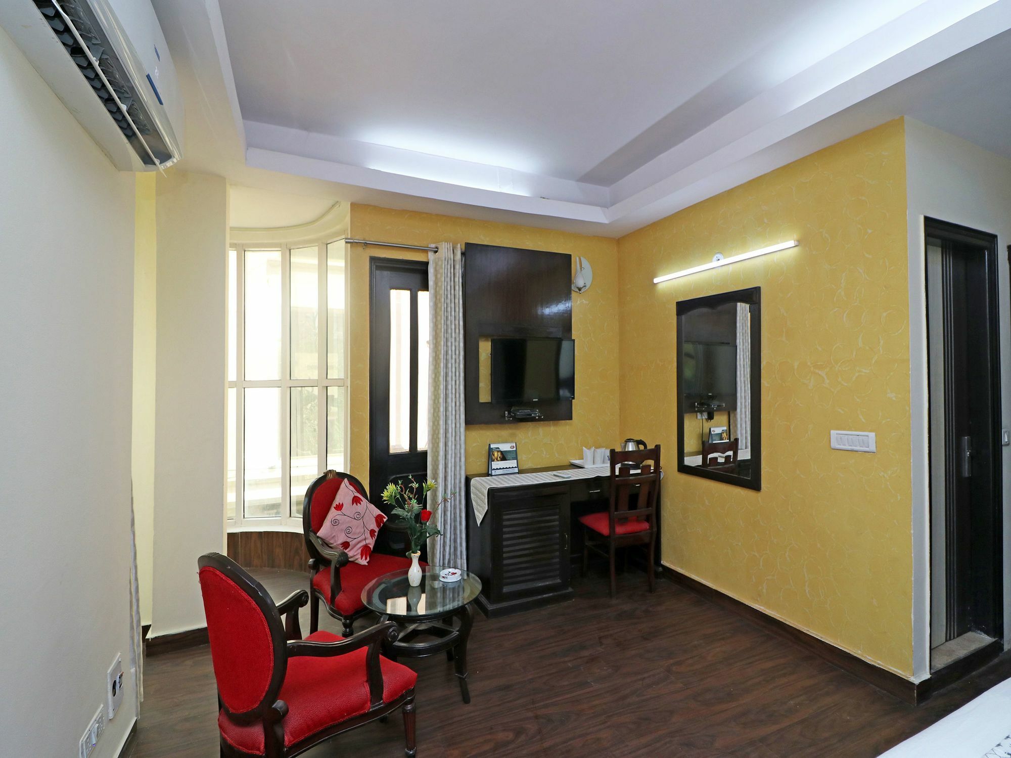 Oyo 13451 Star Corporate Avenue Hotel New Delhi Ngoại thất bức ảnh